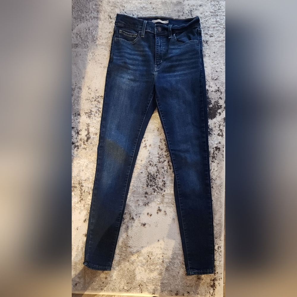 🌷👖Levi's 720 Highrise Super Skinny Midnight Blue Jeans🌷 size 28